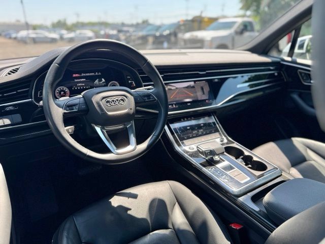 Used 2023 Audi Q7 2.0T Premium w/ Convenience Package AWD/4WD image 10