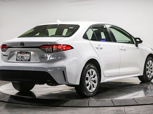 Certified 2023 Toyota Corolla LE FWD image 4