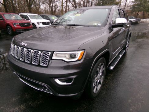 Used 2021 Jeep Grand Cherokee Overland image 4