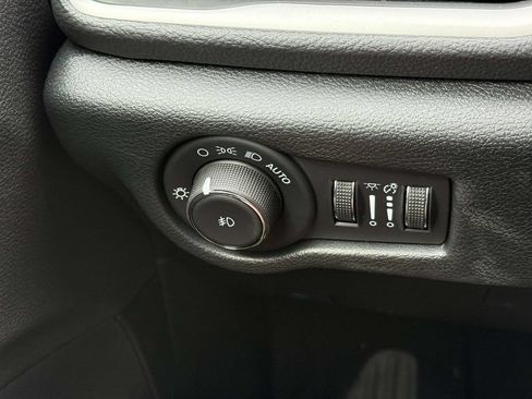 New 2026 Chrysler Pacifica Select w/ S Appearance Package AWD/4WD image 27