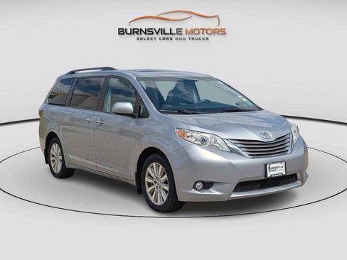 Used 2017 Toyota Sienna XLE Premium w/ Protection Package AWD/4WD image 1