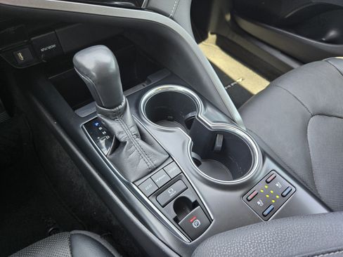 Used 2020 Toyota Camry XSE w/ Driver Assist Package FWD image 13