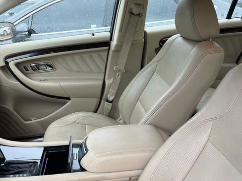 Used 2013 Ford Taurus Limited FWD image 11