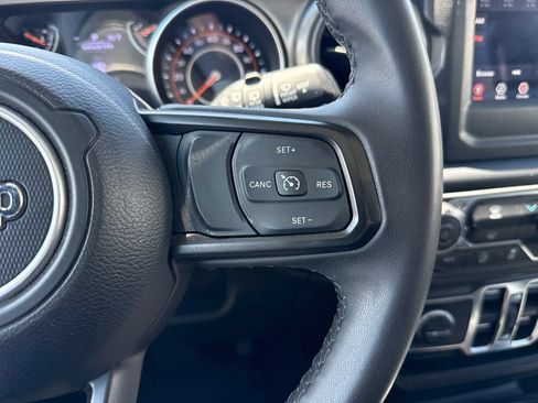 Used 2023 Jeep Wrangler Unlimited Sport AWD/4WD image 17