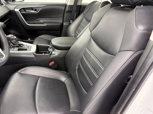 Used 2023 Toyota RAV4 XLE Premium image 26