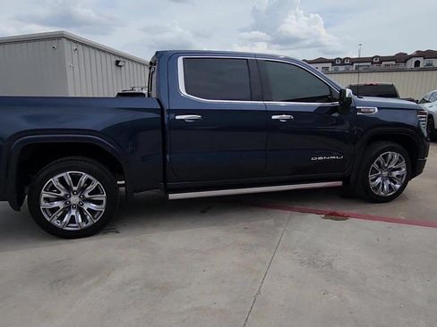 Certified 2022 GMC Sierra 1500 Denali w/ Denali Reserve Package AWD/4WD image 9
