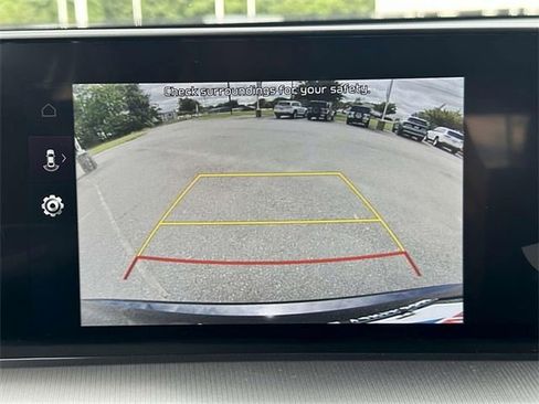 Used 2025 Kia Telluride S FWD image 14