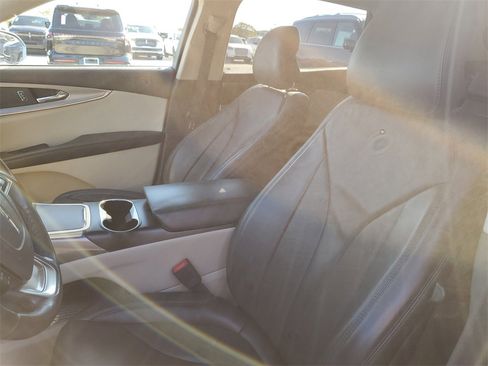 Certified 2019 Lincoln Nautilus Select image 21