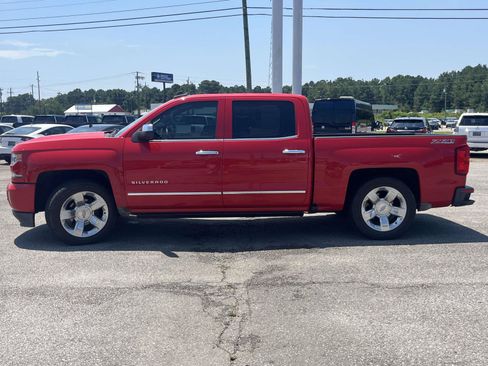 Used 2017 Chevrolet Silverado 1500 LTZ Z71 w/ LTZ Plus Package AWD/4WD image 6