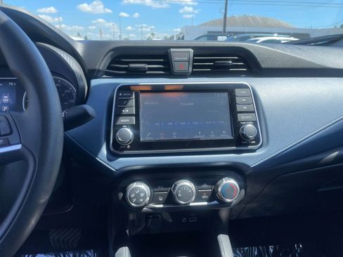 Used 2025 Nissan Versa SV image 17