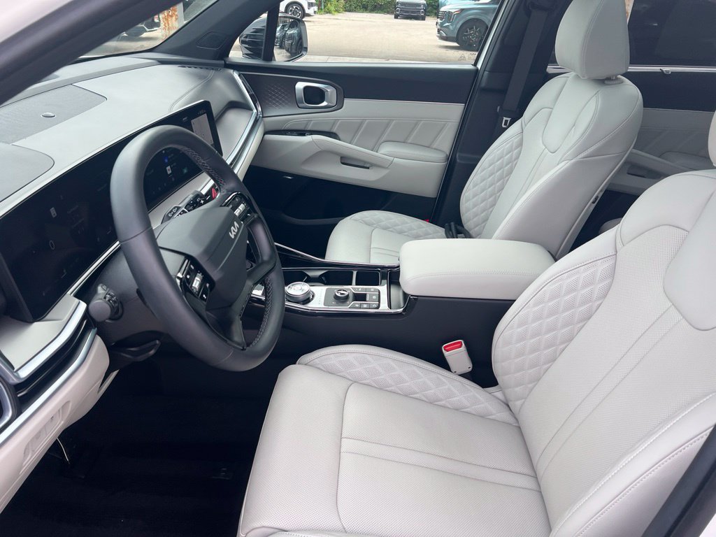 Certified 2026 Kia Sorento SX Prestige AWD/4WD image 4