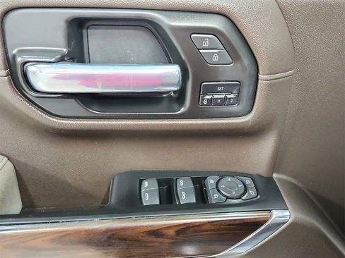 Used 2022 GMC Sierra 1500 SLT w/ SLT Premium Package image 32