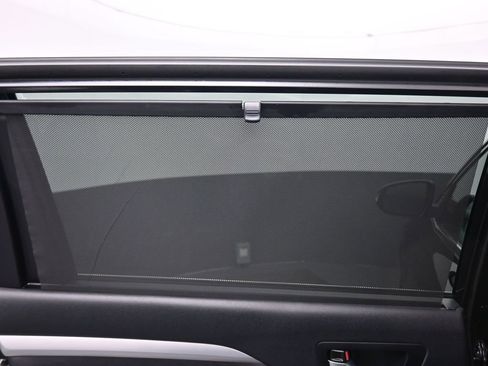 Used 2019 Toyota Highlander XLE image 33