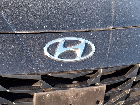 Used 2023 Hyundai Elantra SEL FWD image 8