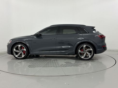 Certified 2024 Audi SQ8 e-tron Premium Plus w/ Black Optic Package AWD/4WD image 2