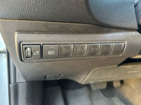 Certified 2025 Toyota Corolla LE FWD image 17