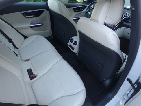 Used 2022 Mercedes-Benz C 300 4MATIC Sedan image 15