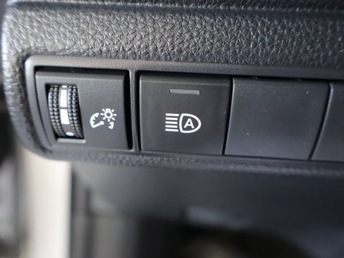 Used 2023 Toyota Corolla LE w/ Carpet Mat Package (TMS) FWD image 18