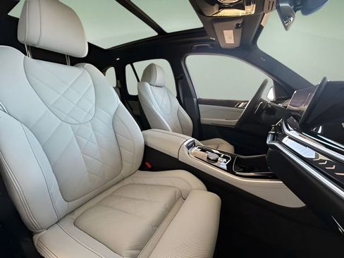 Used 2026 BMW X5 xDrive40i w/ M Sport Package image 37