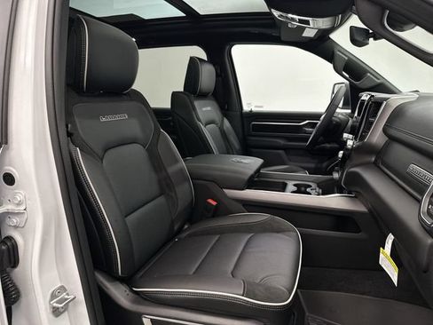 New 2026 RAM 1500 Laramie w/ Sport Appearance Package AWD/4WD image 28
