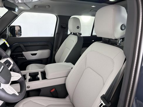 New 2026 Land Rover Defender 110 S image 25