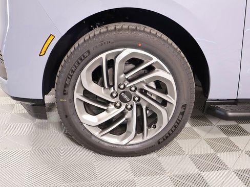 New 2026 Lincoln Navigator Premiere AWD/4WD image 18