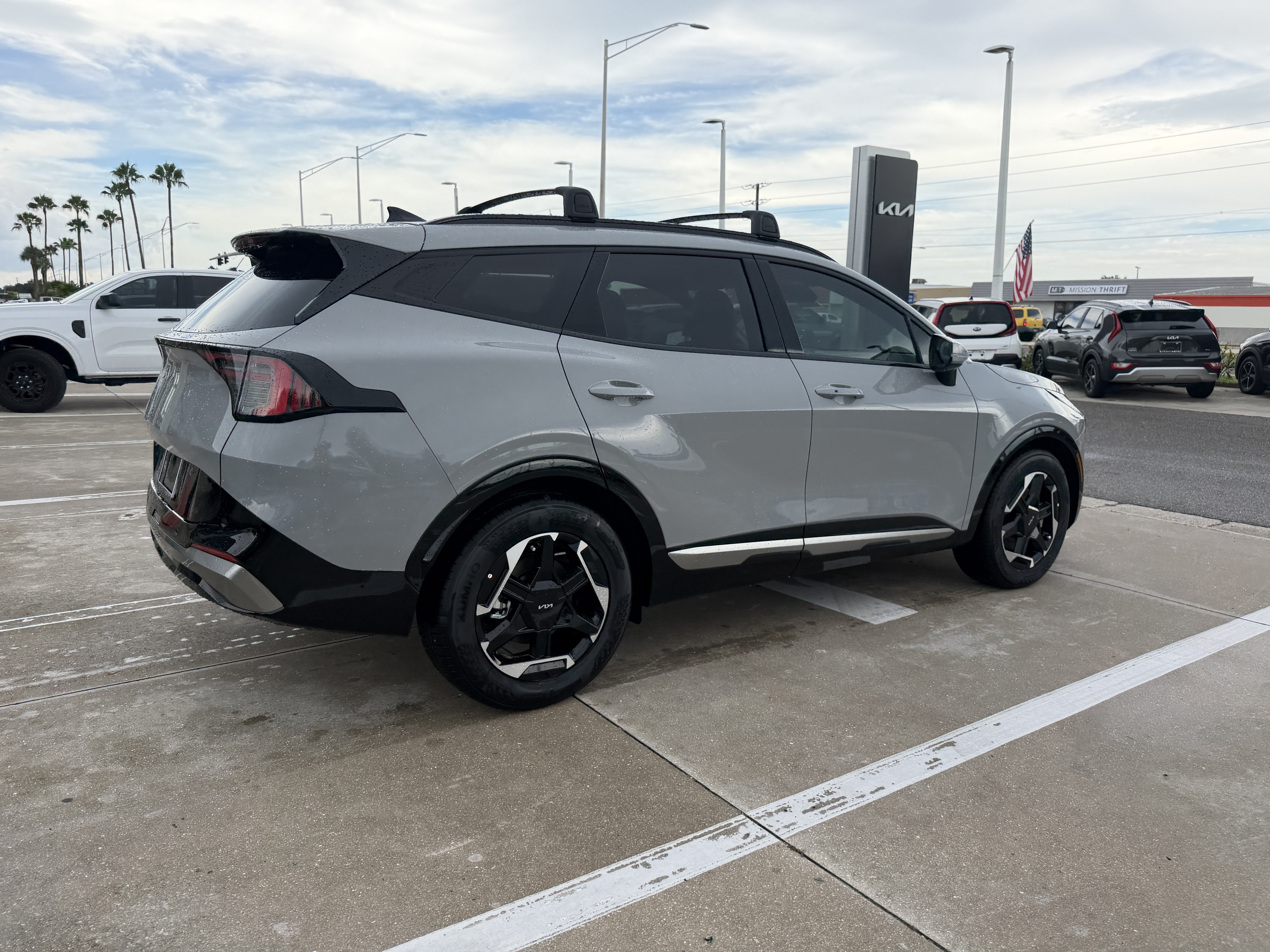 New 2026 Kia Sportage SX FWD image 3