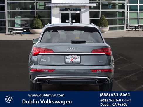 Used 2023 Audi Q5 2.0T Premium w/ Convenience Package AWD/4WD image 5