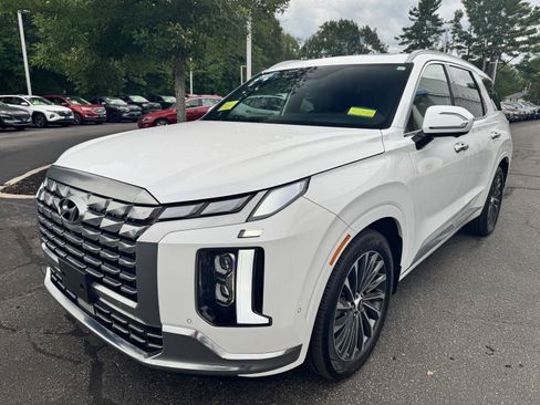 Used 2023 Hyundai Palisade Calligraphy AWD/4WD image 3