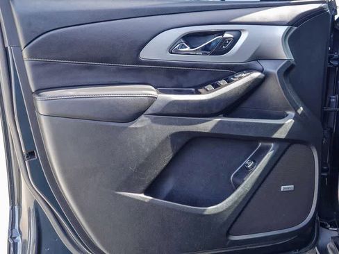 Used 2020 Chevrolet Traverse RS w/ LPO, Cargo Package image 19