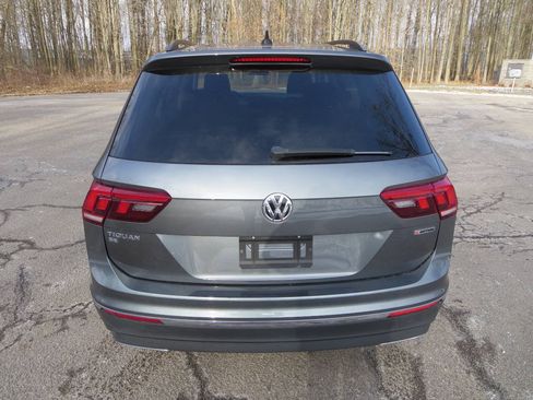 Used 2020 Volkswagen Tiguan SE w/ Panoramic Sunroof Package AWD/4WD image 7