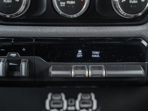 Used 2019 RAM 1500 Rebel image 25