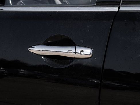 Used 2020 Nissan Armada SL w/ Premium Package image 47