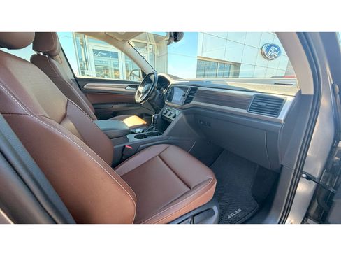 Used 2021 Volkswagen Atlas SE FWD image 11