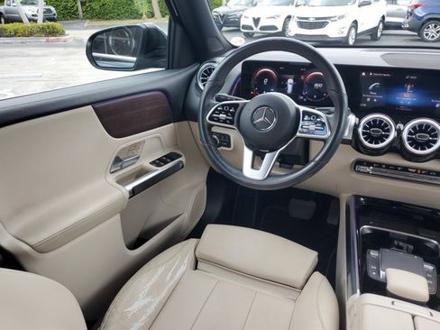 Used 2022 Mercedes-Benz GLB 250 image 14