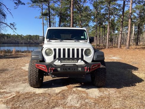 Used 2018 Jeep Wrangler Unlimited Sport S image 8