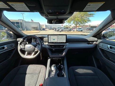 New 2025 Ford Explorer ST image 27