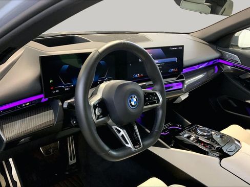 Used 2024 BMW i5 eDrive40i w/ Executive Package RWD image 16