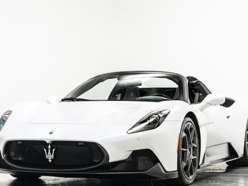 Used 2023 Maserati MC20 Spyder RWD image 5