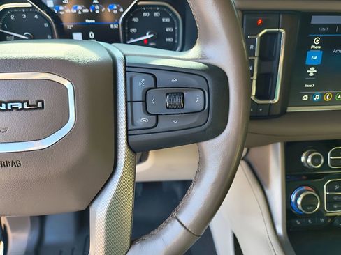 Used 2021 GMC Yukon Denali w/ Denali Ultimate Package image 23