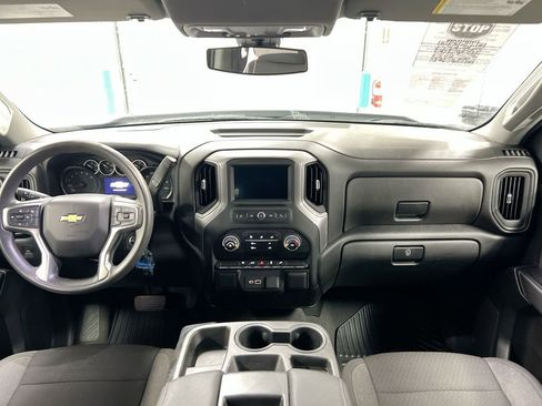 Used 2022 Chevrolet Silverado 1500 Custom w/ Safety Confidence Package AWD/4WD image 10