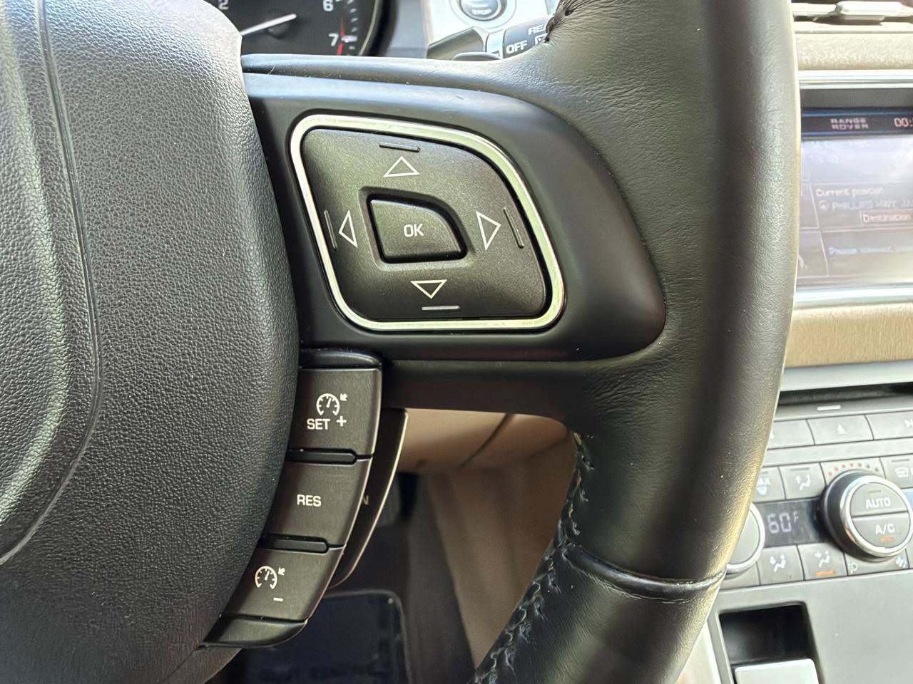 Used 2013 Land Rover Range Rover Evoque Pure Plus AWD/4WD image 28