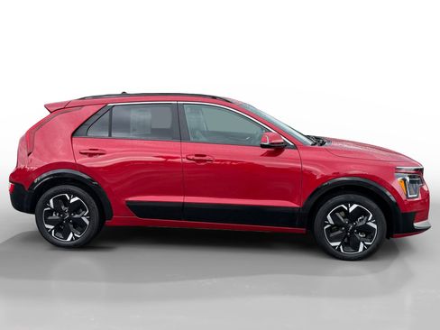 Used 2024 Kia Niro Wind w/ Wind Preserve Package image 6