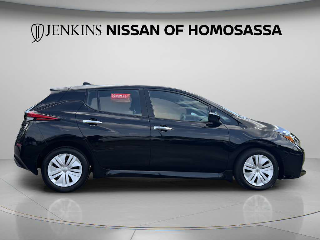 Certified 2025 Nissan Leaf S FWD image 2