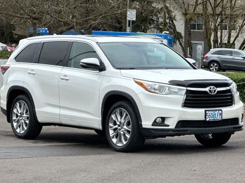 Used 2015 Toyota Highlander XLE image 9