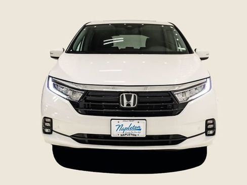 Used 2023 Honda Odyssey Touring image 3