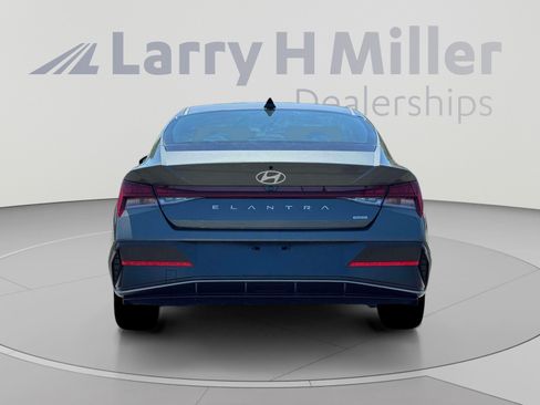 New 2026 Hyundai Elantra Limited FWD image 6