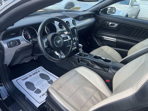 Used 2020 Ford Mustang Premium RWD image 15