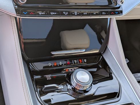 New 2026 Jeep Grand Wagoneer 4WD image 24