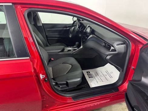 Used 2023 Toyota Camry LE image 10